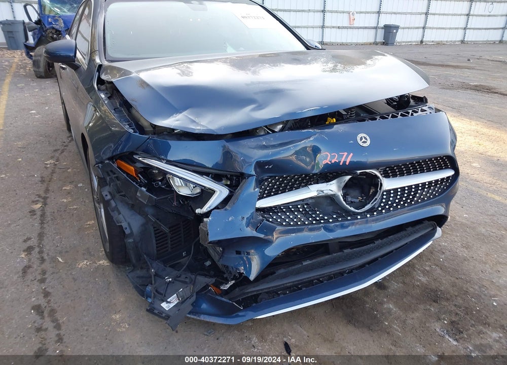 2022 MERCEDES-BENZ A 220 4MATIC VIN: W1K3G4FB1NJ374780