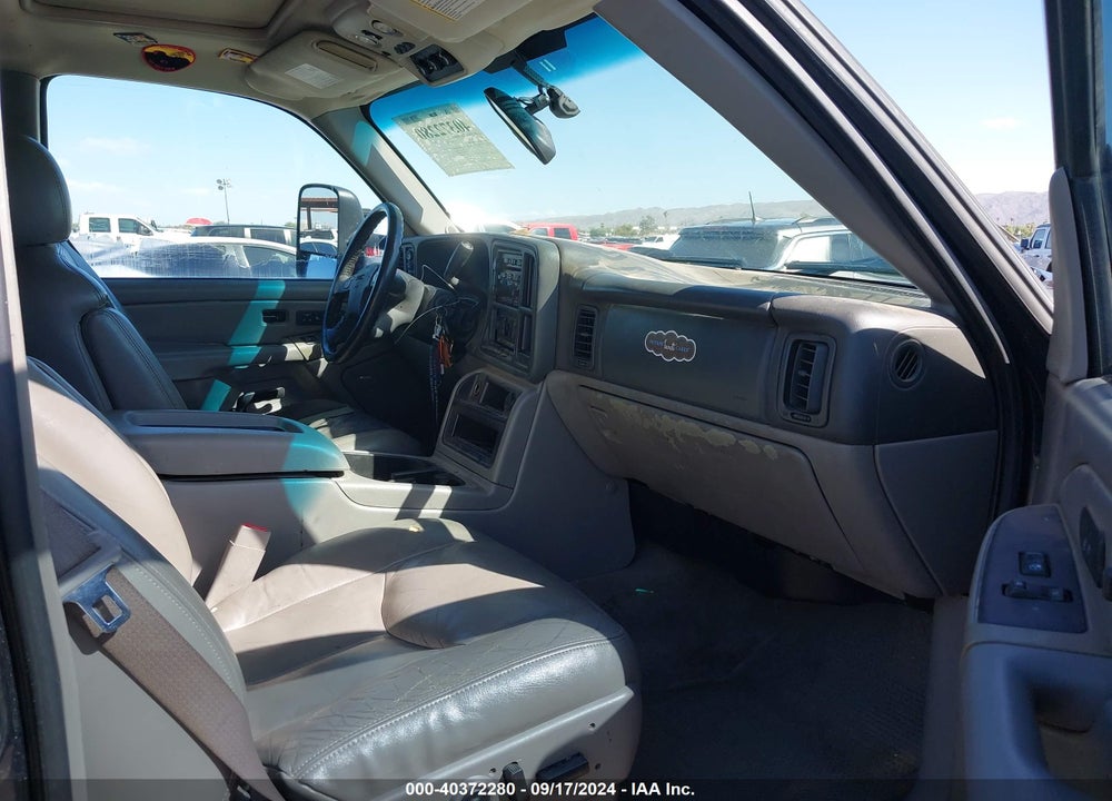 2005 GMC YUKON SLT VIN: 1GKEK13T05R181488