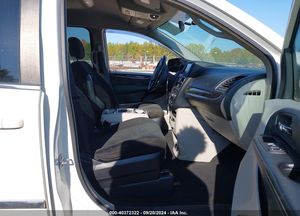 2011 CHRYSLER TOWN & COUNTRY TOURING VIN: 2A4RR5DG2BR798814