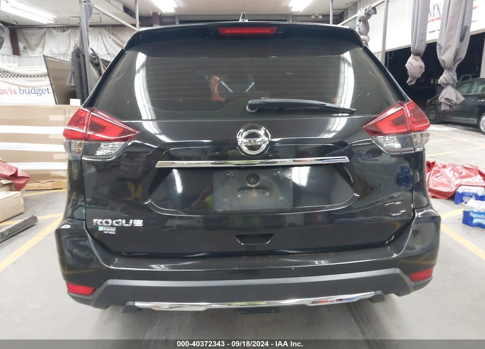 2018 NISSAN ROGUE S VIN: KNMAT2MT6JP605869