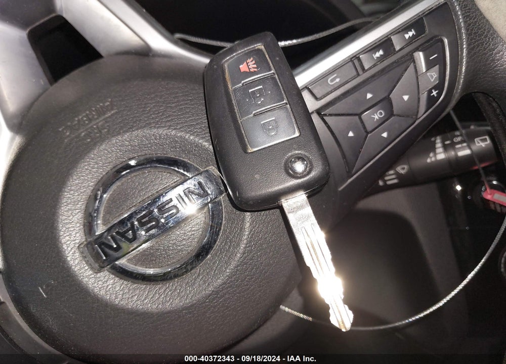 2018 NISSAN ROGUE S VIN: KNMAT2MT6JP605869