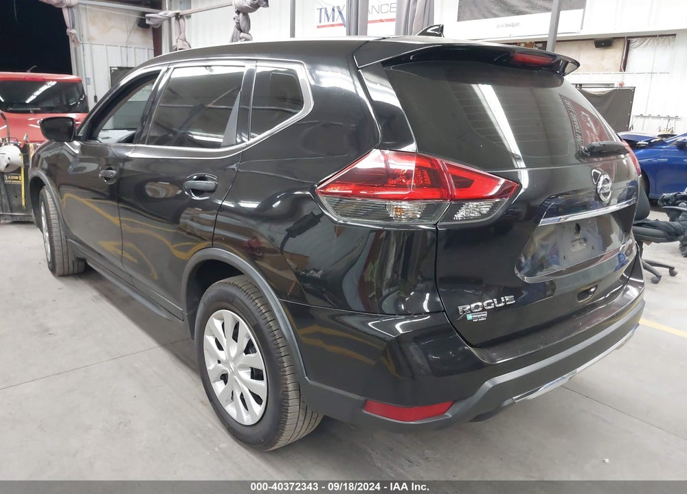 2018 NISSAN ROGUE S VIN: KNMAT2MT6JP605869