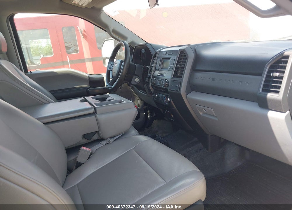 2017 FORD F-350 XL VIN: 1FT8W3DT5HEF34732