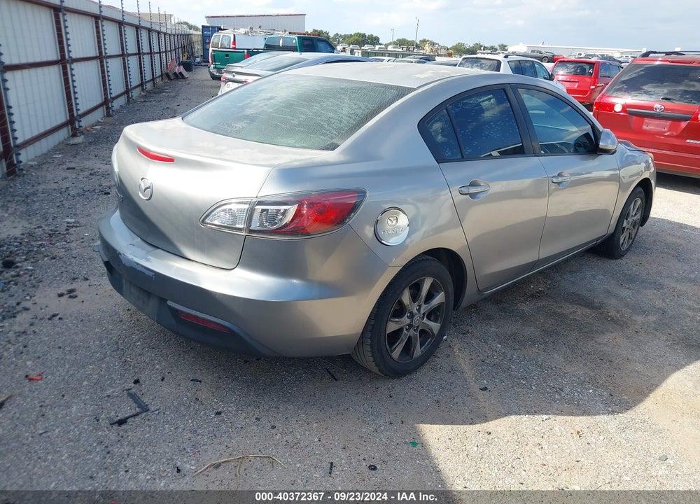 2011 MAZDA 3 I TOURING VIN: JM1BL1VG6B1380910