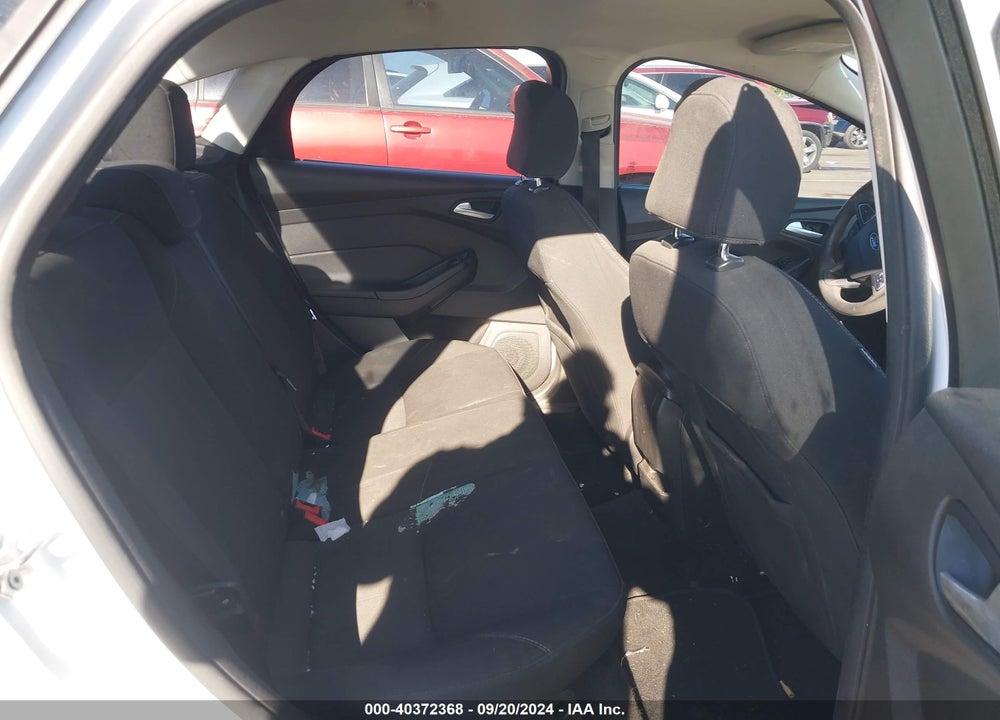 2017 FORD FOCUS SE VIN: 1FADP3F27HL246633