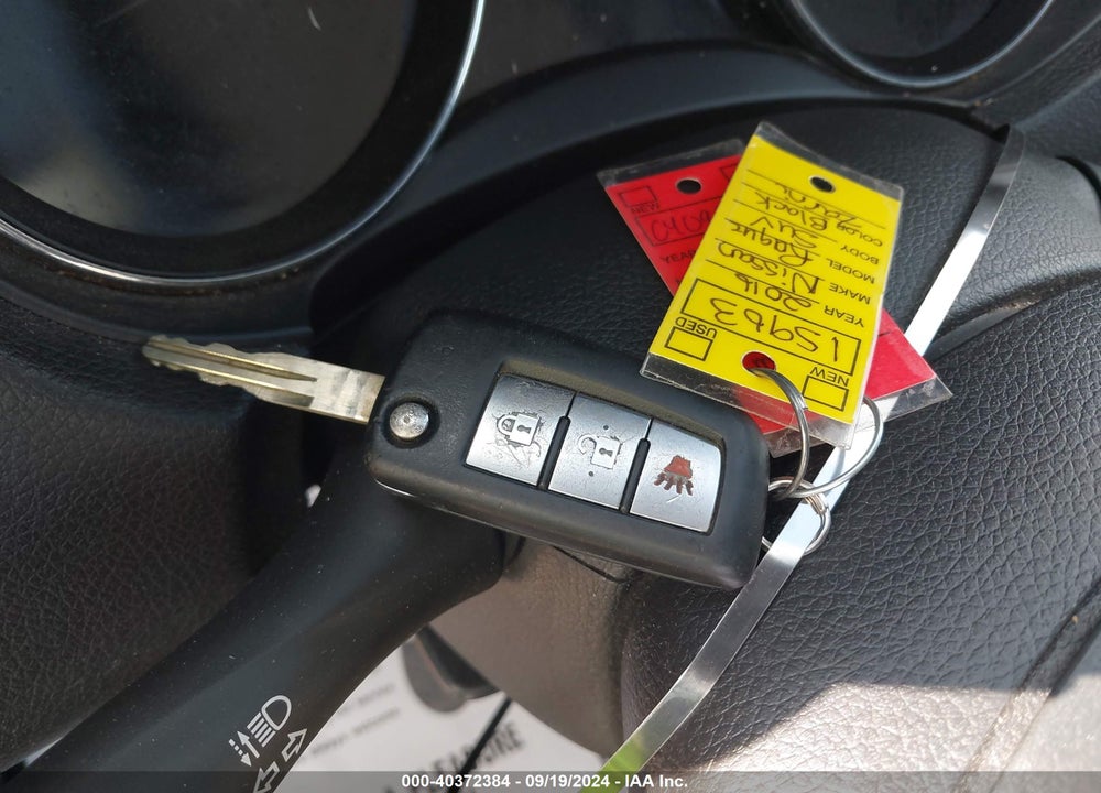 2016 NISSAN ROGUE S VIN: 5N1AT2MN1GC763033