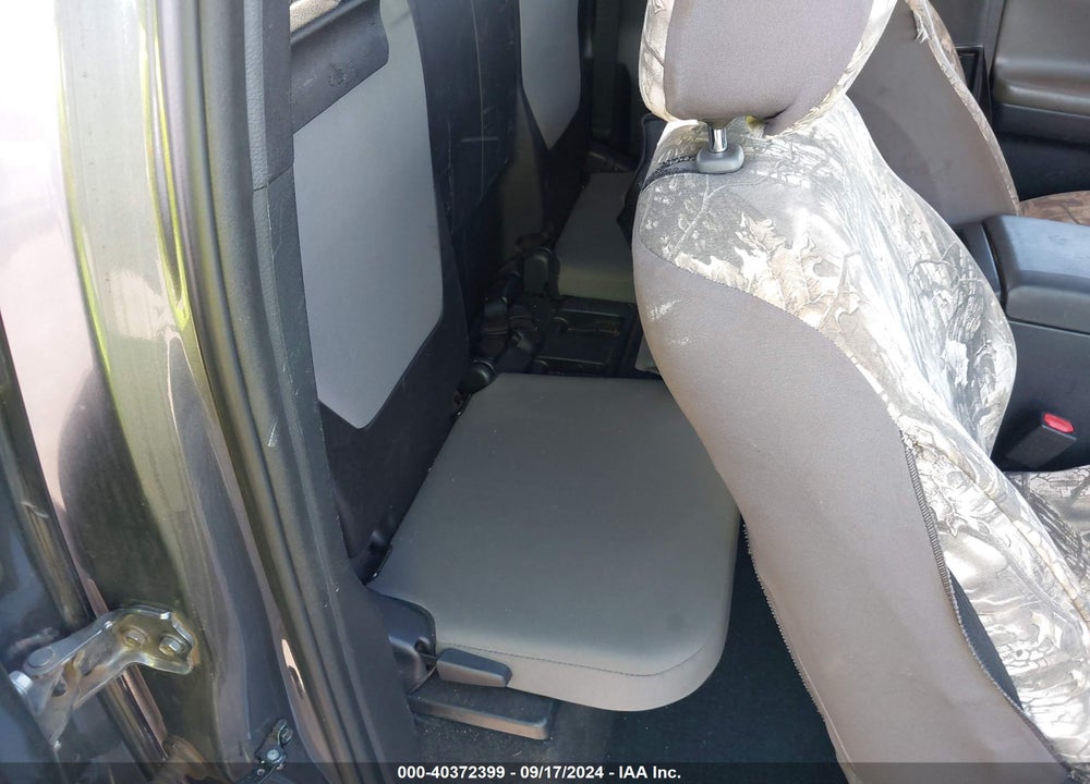 2020 TOYOTA TACOMA SR5 V6 VIN: 5TFSZ5AN8LX215496