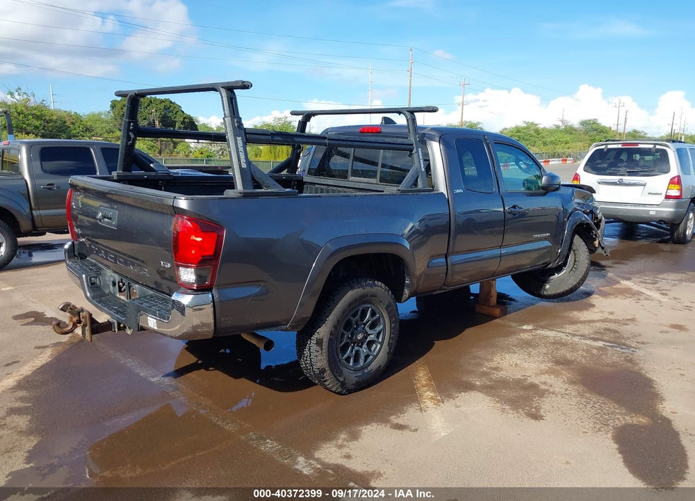 2020 TOYOTA TACOMA SR5 V6 VIN: 5TFSZ5AN8LX215496