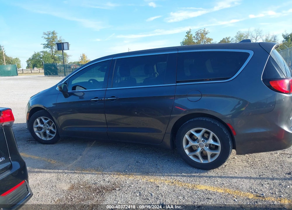 2017 CHRYSLER PACIFICA TOURING PLUS VIN: 2C4RC1BGXHR768388