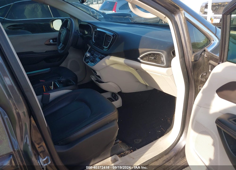 2017 CHRYSLER PACIFICA TOURING PLUS VIN: 2C4RC1BGXHR768388