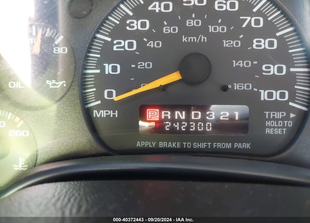 2000 CHEVROLET EXPRESS UPFITTER PKG. VIN: 1GBFG15RXY1226480