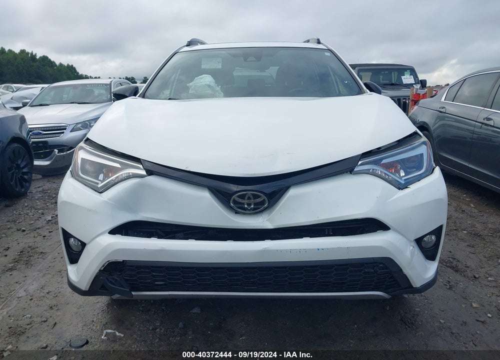 2018 TOYOTA RAV4 SE VIN: JTMNFREV7JJ193014