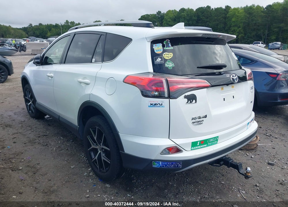 2018 TOYOTA RAV4 SE VIN: JTMNFREV7JJ193014