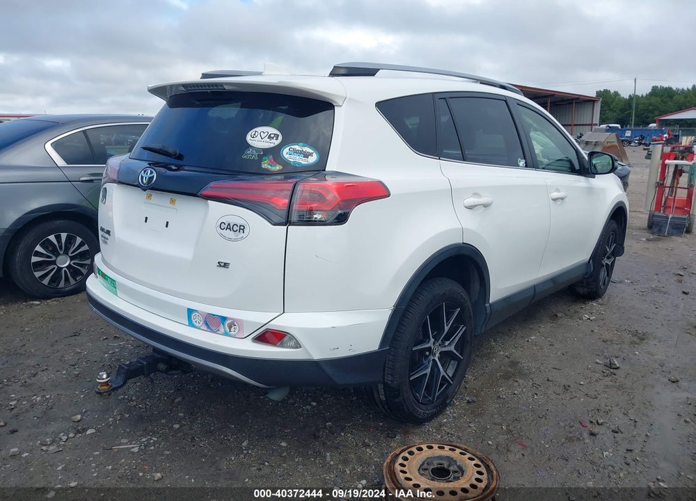 2018 TOYOTA RAV4 SE VIN: JTMNFREV7JJ193014