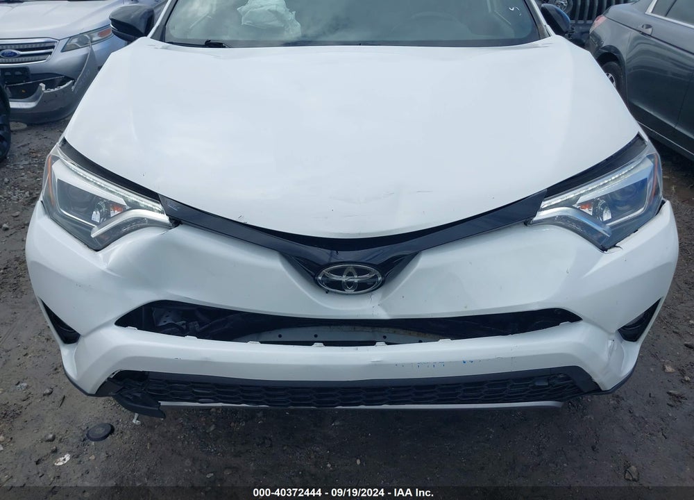 2018 TOYOTA RAV4 SE VIN: JTMNFREV7JJ193014
