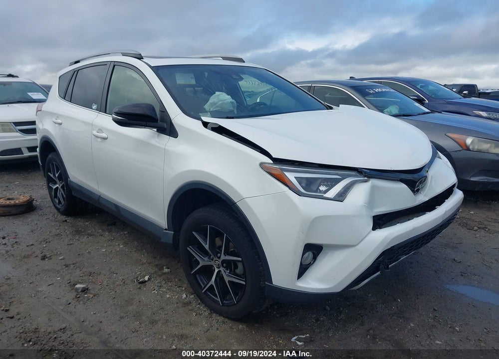 2018 TOYOTA RAV4 SE VIN: JTMNFREV7JJ193014