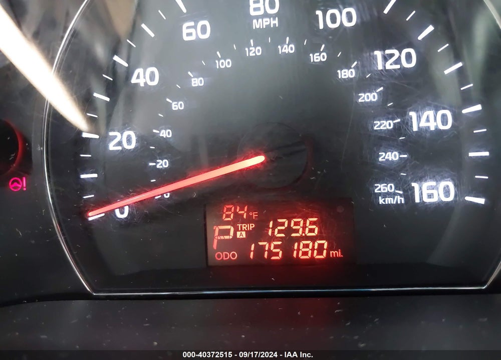 2014 KIA SORENTO LX VIN: 5XYKT3A60EG439172
