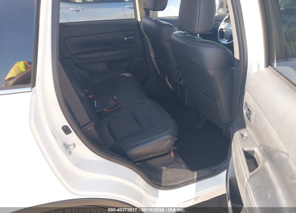 2019 MITSUBISHI OUTLANDER SEL VIN: JA4AD3A30KZ036802