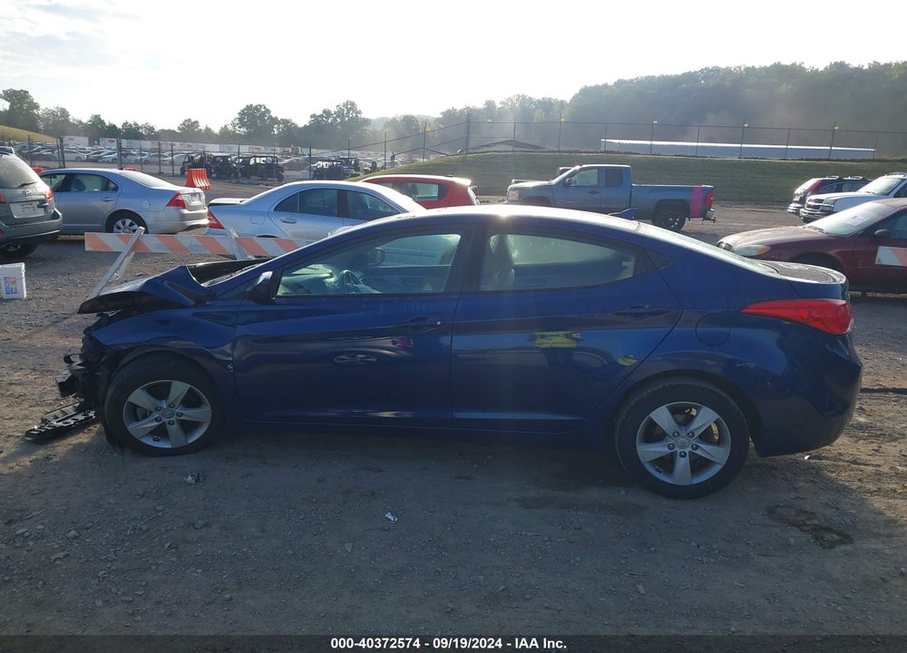 2013 HYUNDAI ELANTRA GLS VIN: KMHDH4AE0DU872684