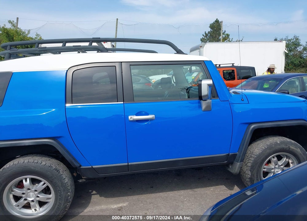 2007 TOYOTA FJ CRUISER VIN: JTEBU11F870029306