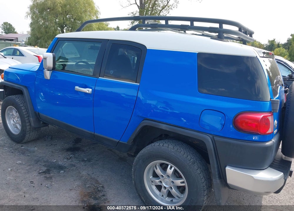 2007 TOYOTA FJ CRUISER VIN: JTEBU11F870029306