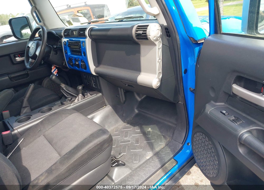 2007 TOYOTA FJ CRUISER VIN: JTEBU11F870029306