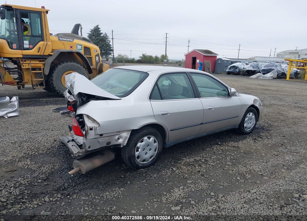 1999 HONDA ACCORD LX VIN: 1HGCG6658XA001322