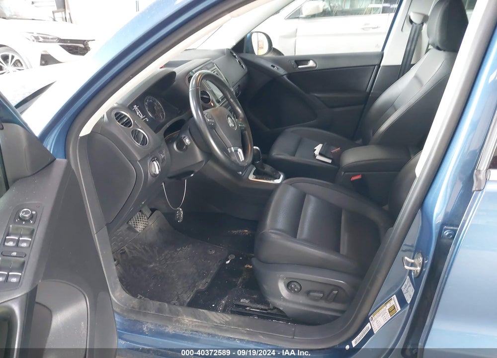2017 VOLKSWAGEN TIGUAN 2.0T WOLFSBURG EDITION VIN: WVGSV7AX3HW511320
