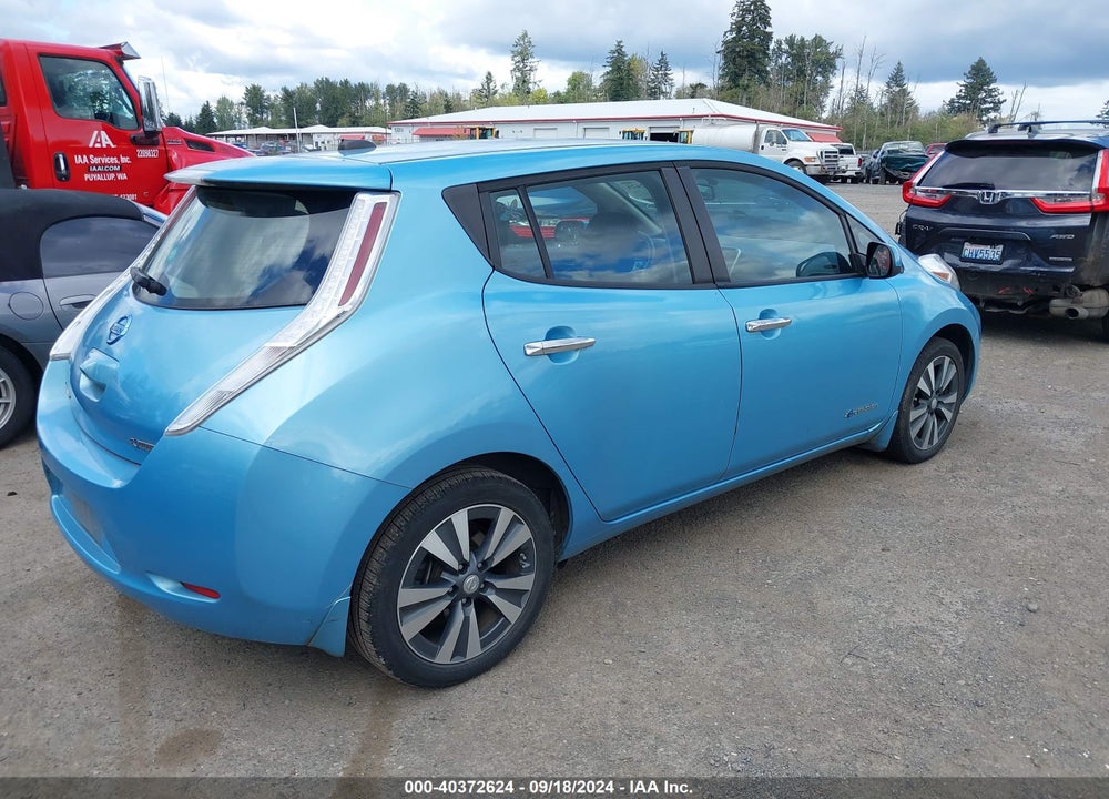 2015 NISSAN LEAF SV VIN: 1N4AZ0CP1FC333162