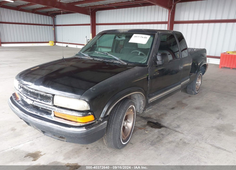 2000 CHEVROLET S-10 LS VIN: 1GCCS1955YK281949