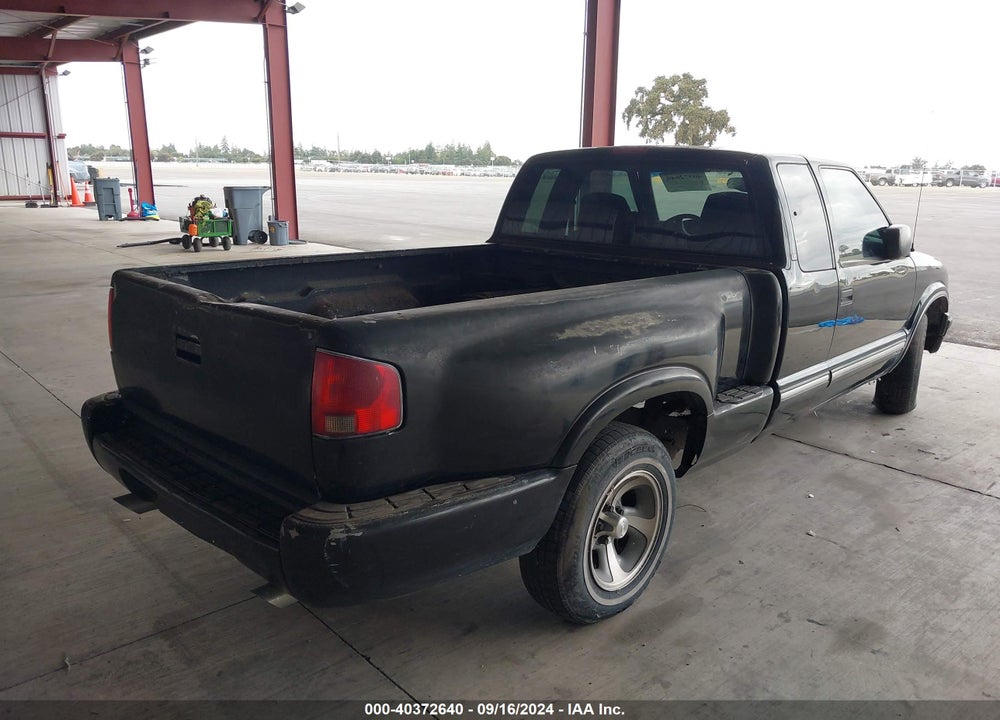 2000 CHEVROLET S-10 LS VIN: 1GCCS1955YK281949