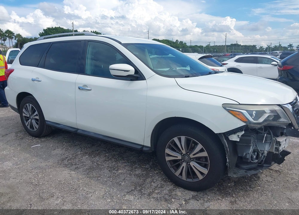 2017 NISSAN PATHFINDER SV VIN: 5N1DR2MN1HC633847