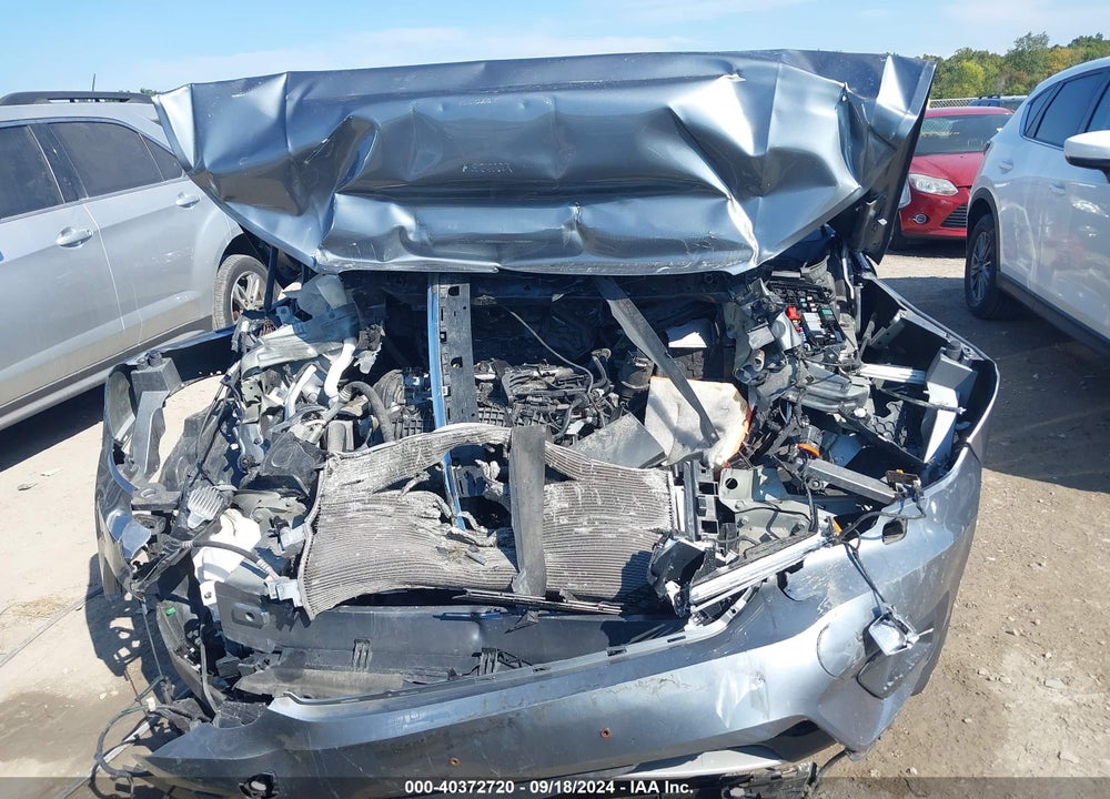 2019 VOLVO XC40 T5 MOMENTUM VIN: YV4162UK3K2107591