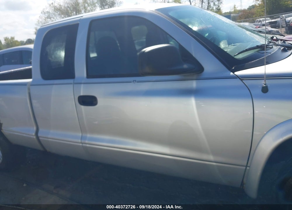 2004 DODGE DAKOTA SLT VIN: 1D7GL42K34S568190