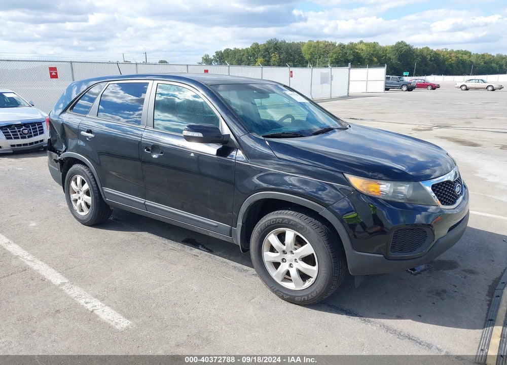 2011 KIA SORENTO LX VIN: 5XYKT3A11BG069656
