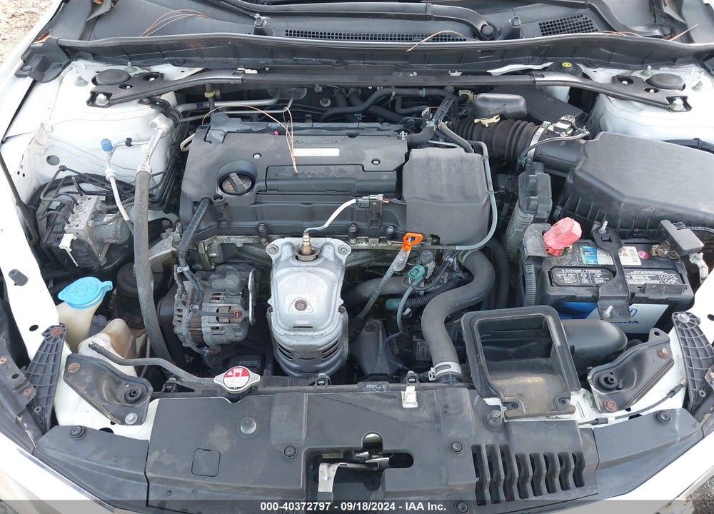 2016 HONDA ACCORD EX-L VIN: 1HGCR2F83GA136365