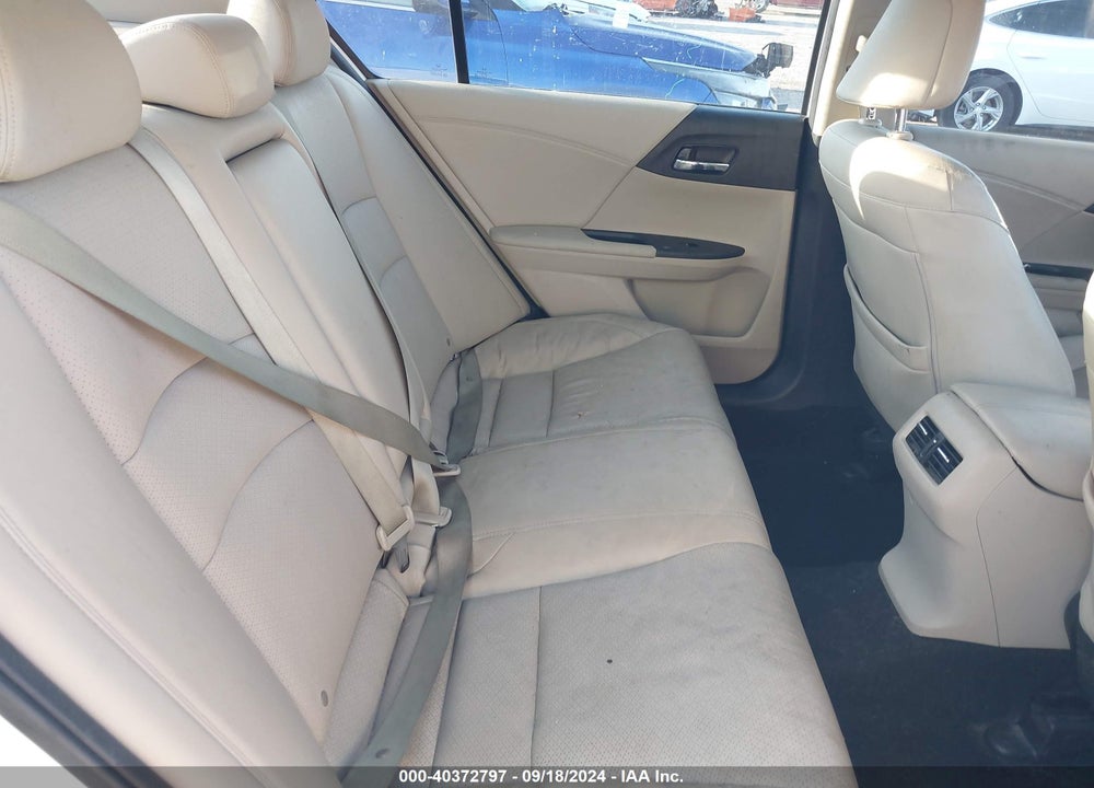 2016 HONDA ACCORD EX-L VIN: 1HGCR2F83GA136365
