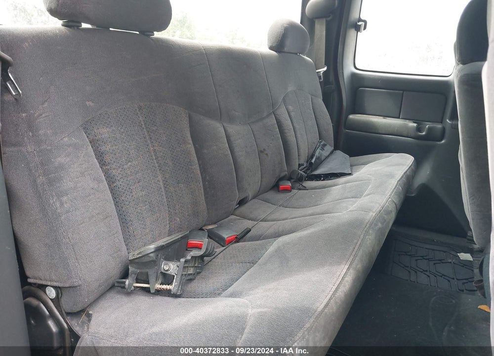 2002 CHEVROLET SILVERADO 1500 LS VIN: 1GCEK19T22E231409