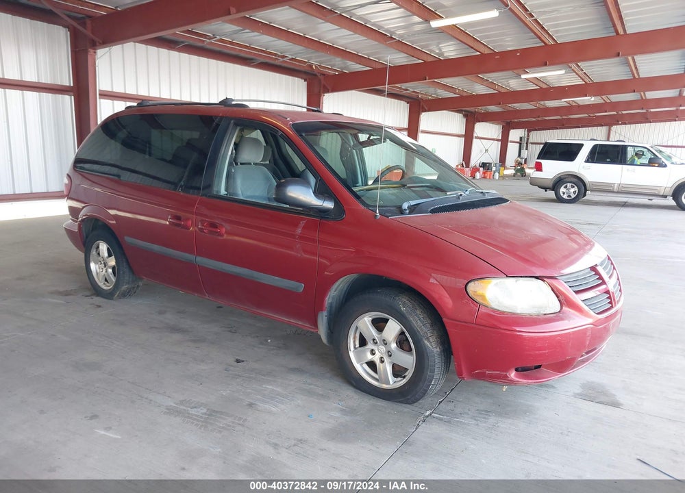 2005 DODGE CARAVAN SXT VIN: 1D4GP45R35B117983