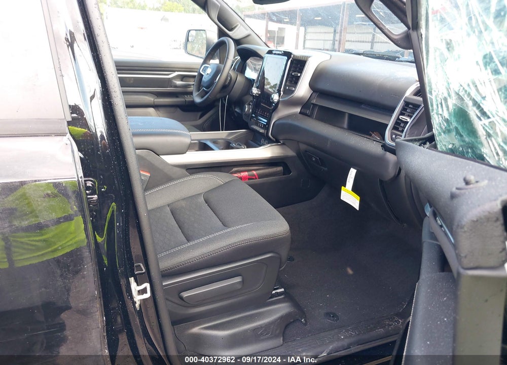 2025 RAM 1500 BIG HORN 4X4 5'7 BOX VIN: 1C6RRFFG0SN568508