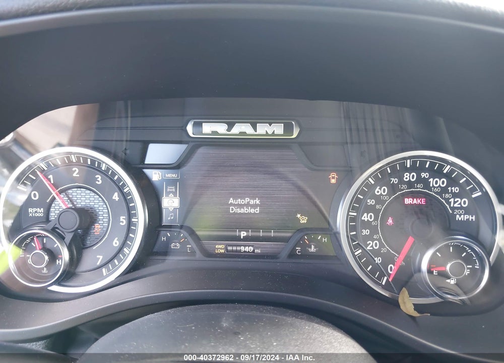 2025 RAM 1500 BIG HORN 4X4 5'7 BOX VIN: 1C6RRFFG0SN568508