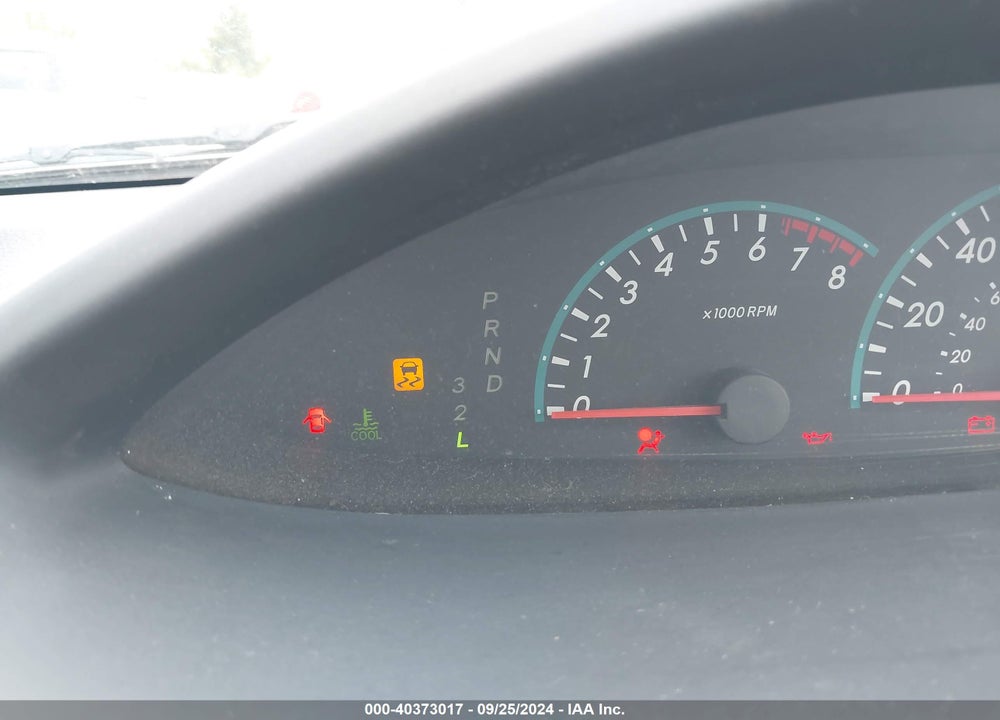2010 TOYOTA YARIS VIN: JTDBT4K35A1392371