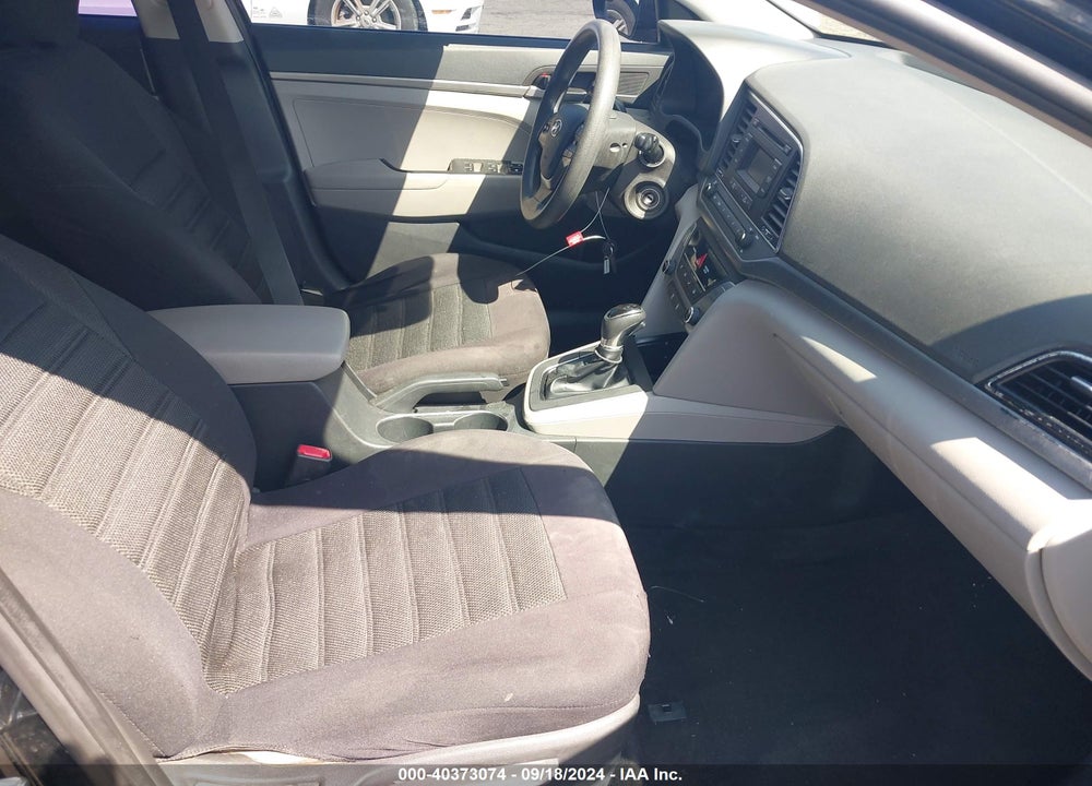 2017 HYUNDAI ELANTRA SE VIN: 5NPD74LF1HH202204