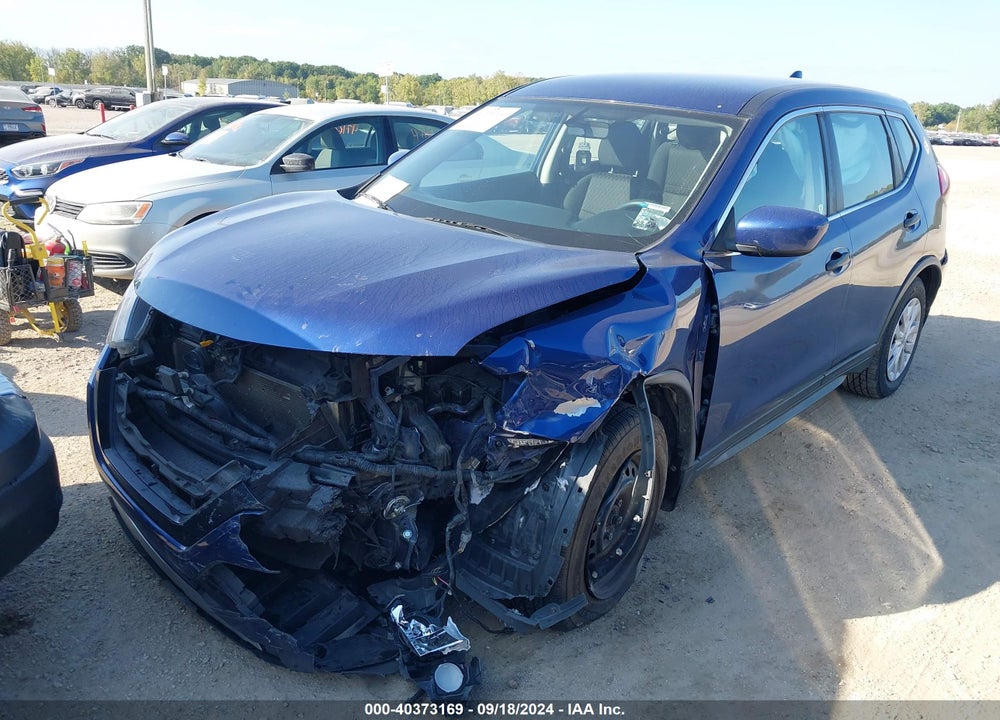 2018 NISSAN ROGUE S VIN: KNMAT2MT0JP618195