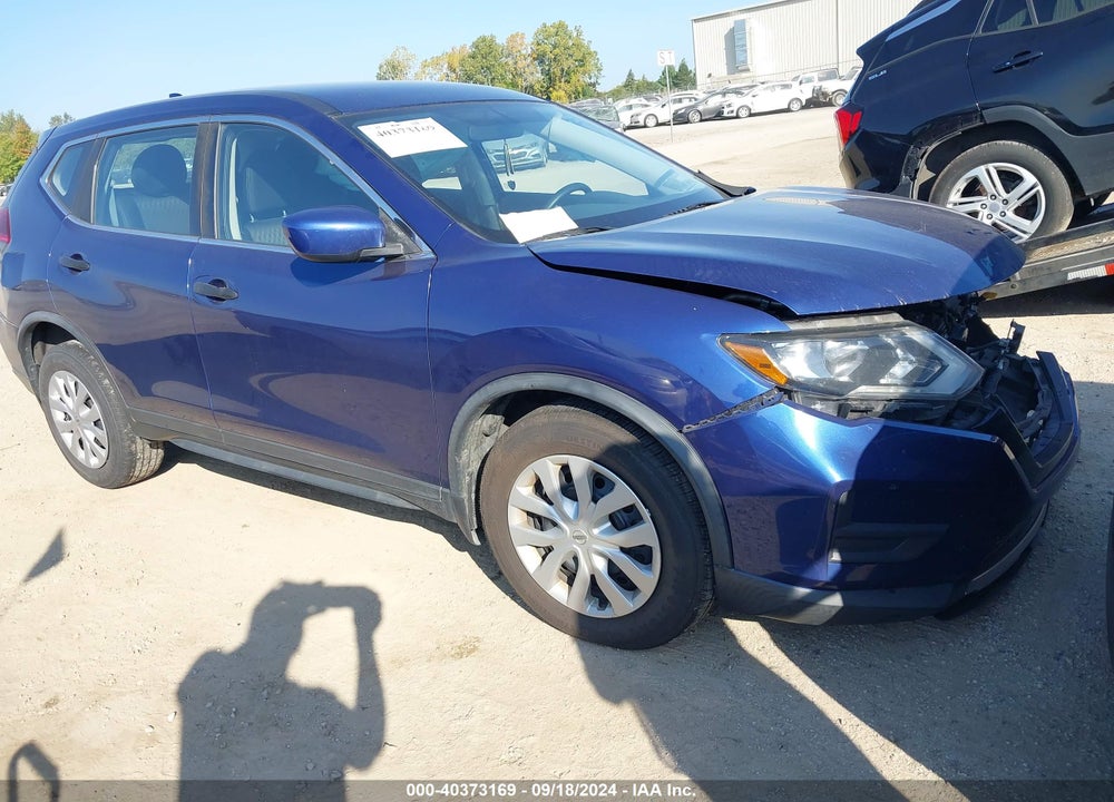 2018 NISSAN ROGUE S VIN: KNMAT2MT0JP618195