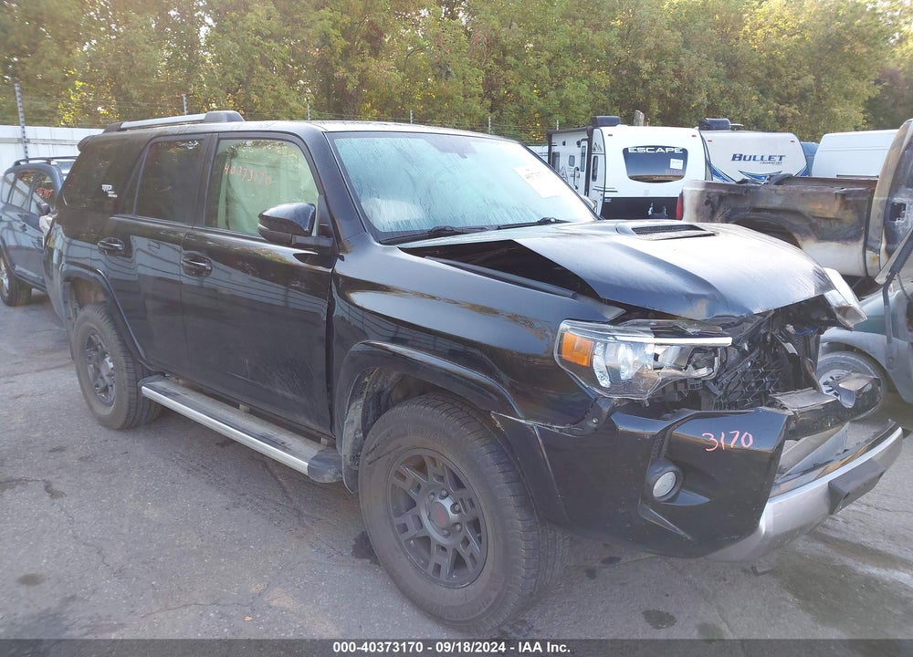 2018 TOYOTA 4RUNNER TRD OFF ROAD PREMIUM VIN: JTEBU5JRXJ5598105