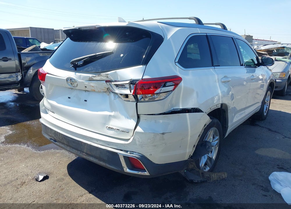 2017 TOYOTA HIGHLANDER LIMITED VIN: 5TDDZRFH9HS365813