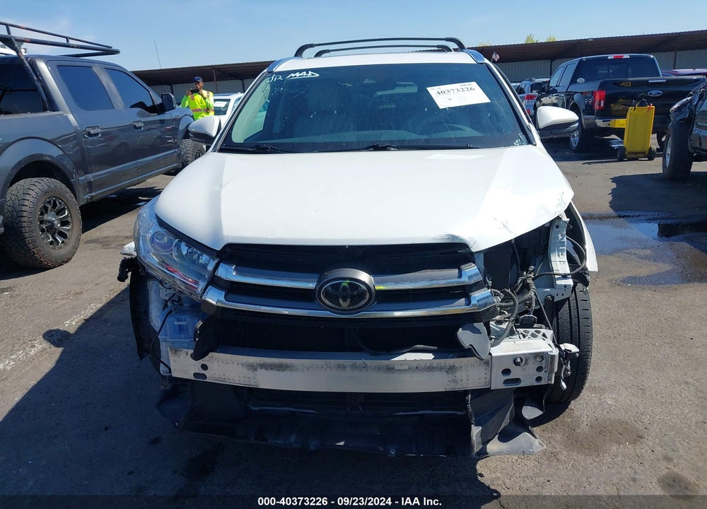 2017 TOYOTA HIGHLANDER LIMITED VIN: 5TDDZRFH9HS365813
