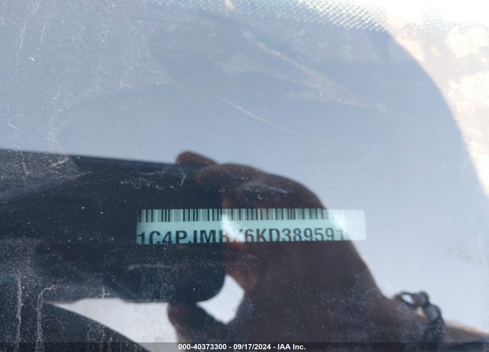 2019 JEEP CHEROKEE TRAILHAWK 4X4 VIN: 1C4PJMBX6KD389591