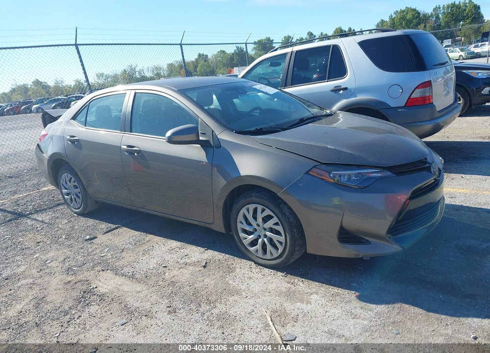 2018 TOYOTA COROLLA LE VIN: 2T1BURHE2JC004673